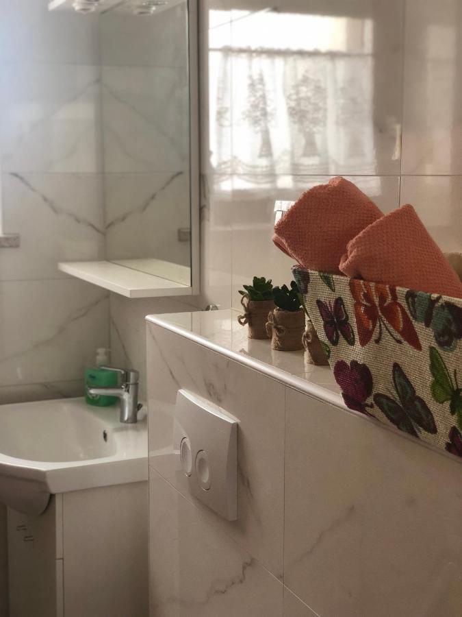 מאלינסקה Apartmani Dubasnica מראה חיצוני תמונה
